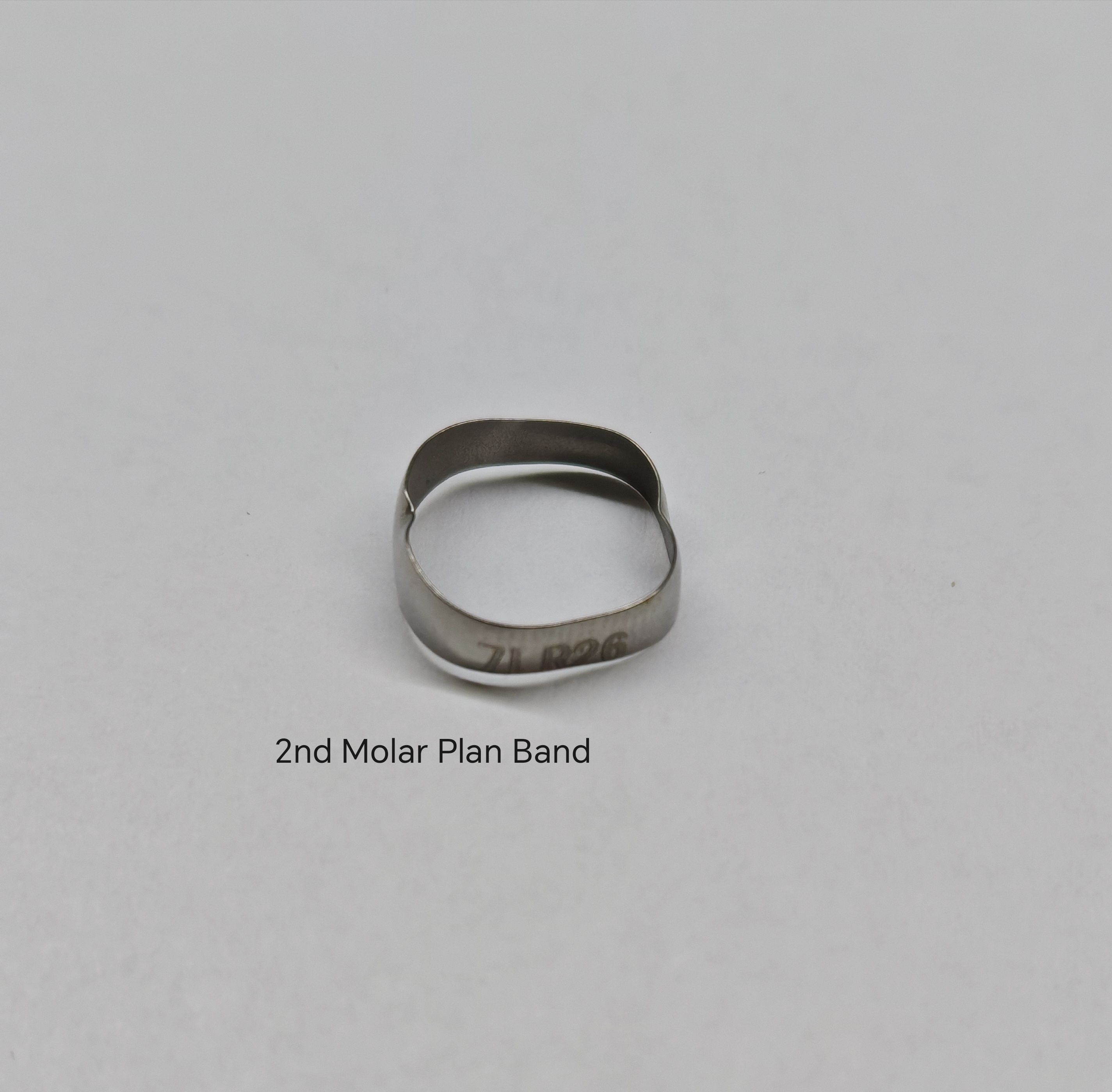 2nd Molar Plain bands without cleat